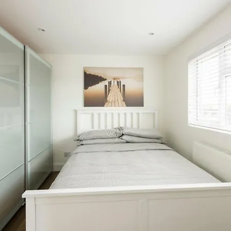 High End Apartments Hendon Exterior photo