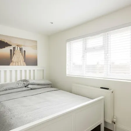 High End Apartments Hendon Exterior photo