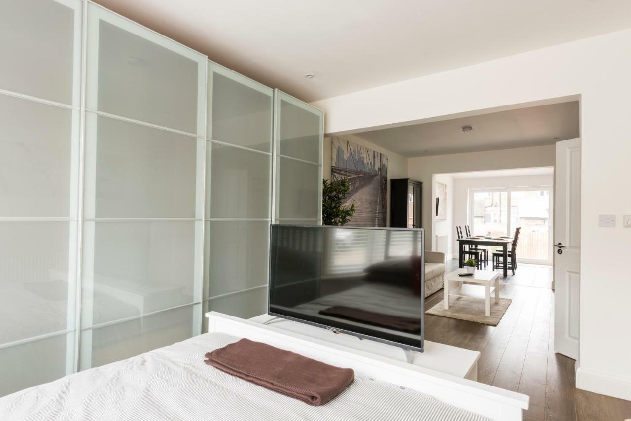 High End Apartment *