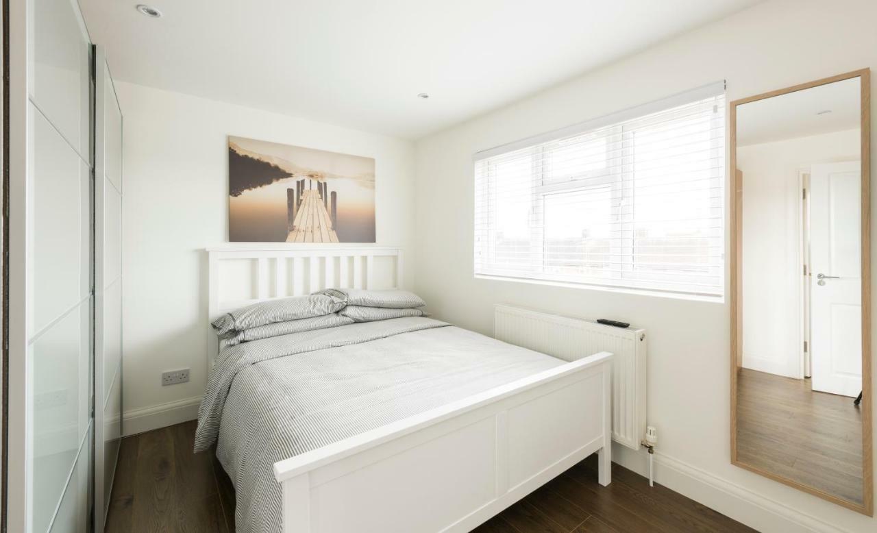 High End * Hendon