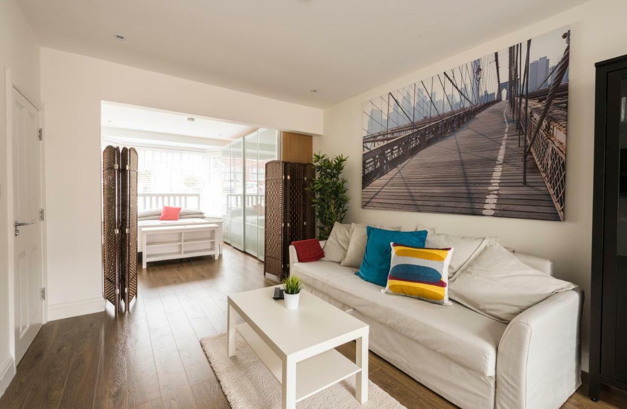 High End Apartment Hendon