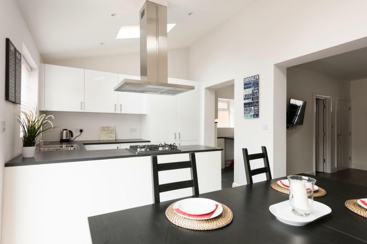 High End Apartment *