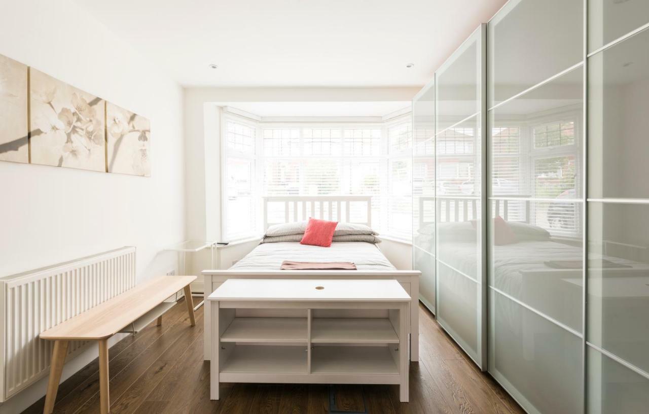 High End Apartment *